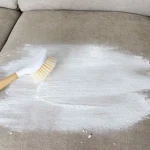 بهترین مواد شوینده مبل برای انواع پارچه و رنگ