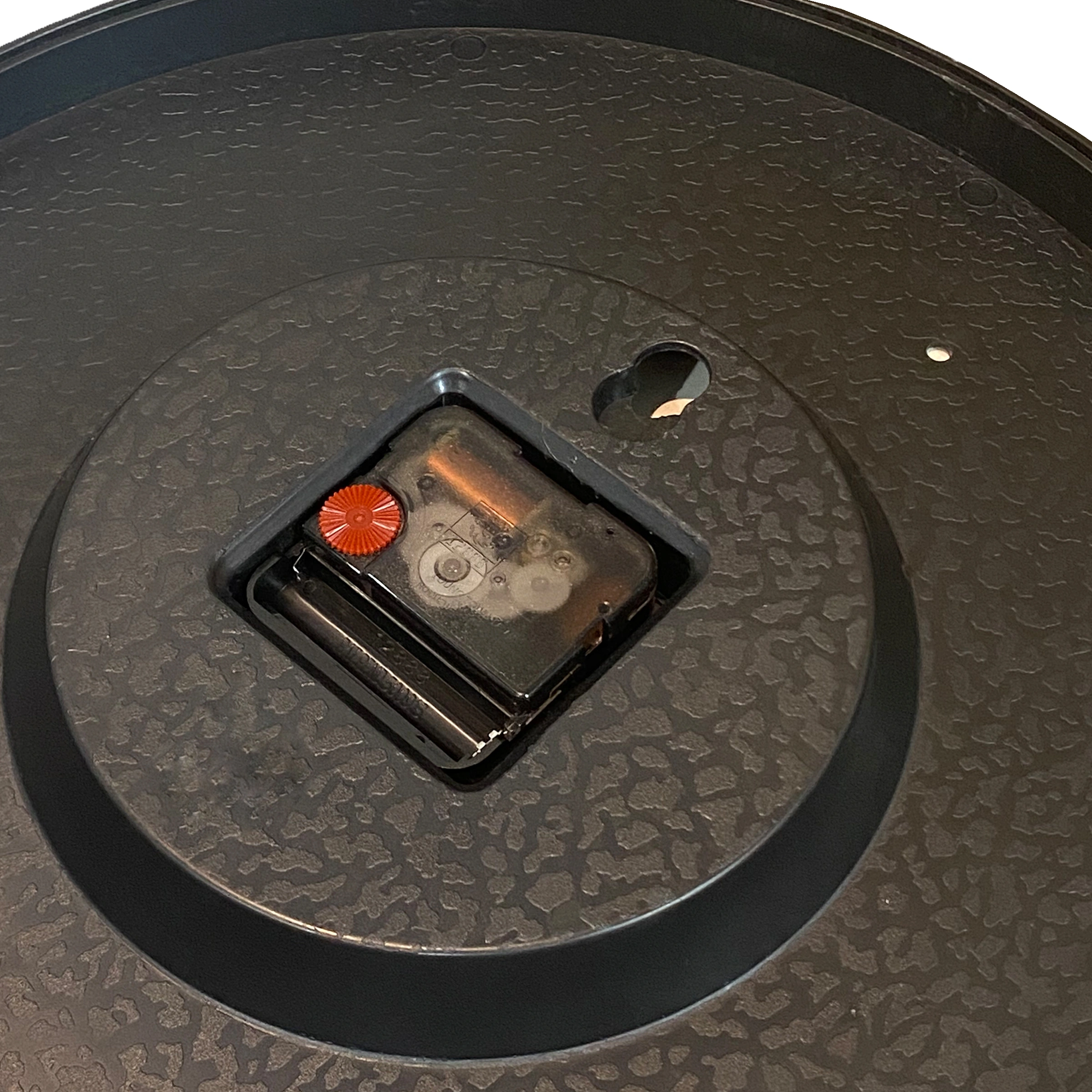 ساعت دیواری سال بردز مدل RUSKA