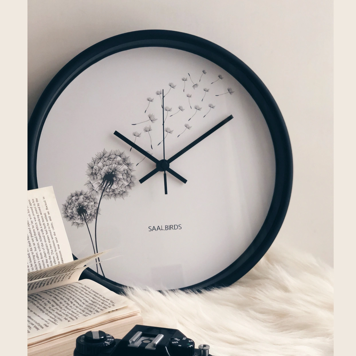 ساعت دیواری سال بردز مدل قاصدک