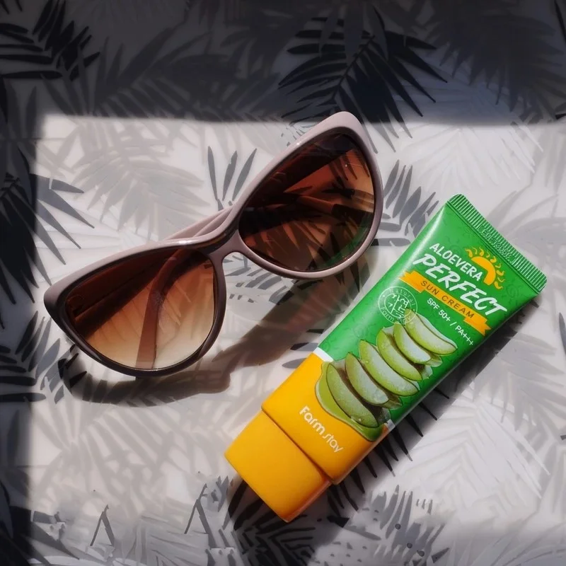 کرم ضد آفتاب بدون رنگ فارم استی SPF 50 مدل ALOEVERA مناسب انواع پوست حجم 70 میلی لیتر - Image 4